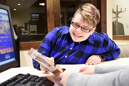 Child learning about Waldo State Bank educational and school loans